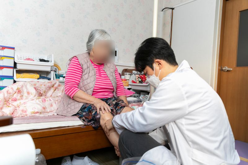사진 = 재택의료팀(통합돌봄)