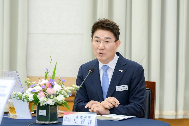 사진설명 = 4월 30일 노관규 순천시장이 여순광행정협의회에서 발언하고 있다