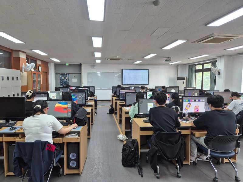 사진설명 = 대성직업전문학교_디지털 디자인 과정 실습 현장_5월7일
