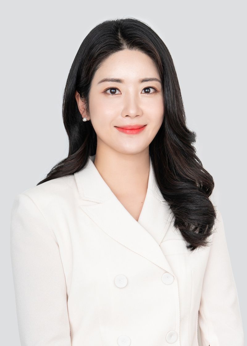 사진설명 =