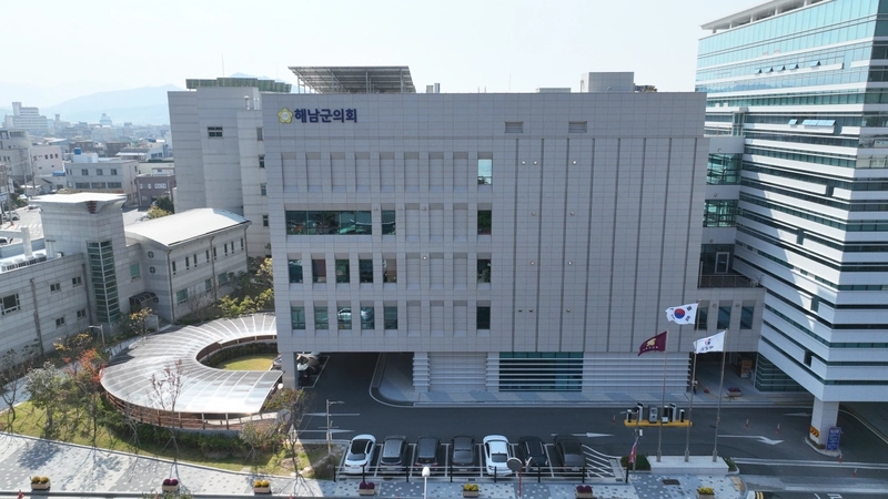 사진설명 = 해남군의회 전경