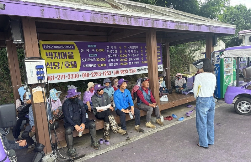 사진설명 = 발주 공사 현장 및 각 사업장 온열질환 예방 안전 점검을 하고 있다.