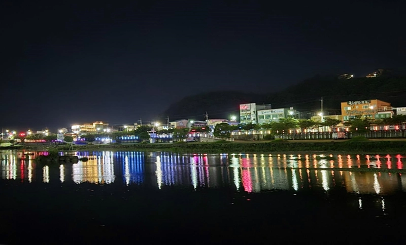 사진설명 = 문흥빛의거리조성사업 완료