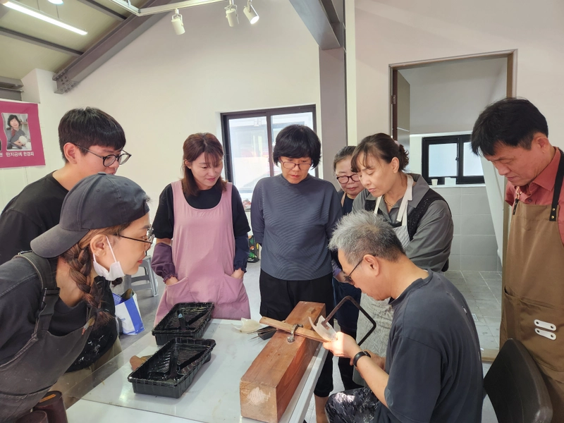 사진설명 =  나전 옻칠 공예 사진