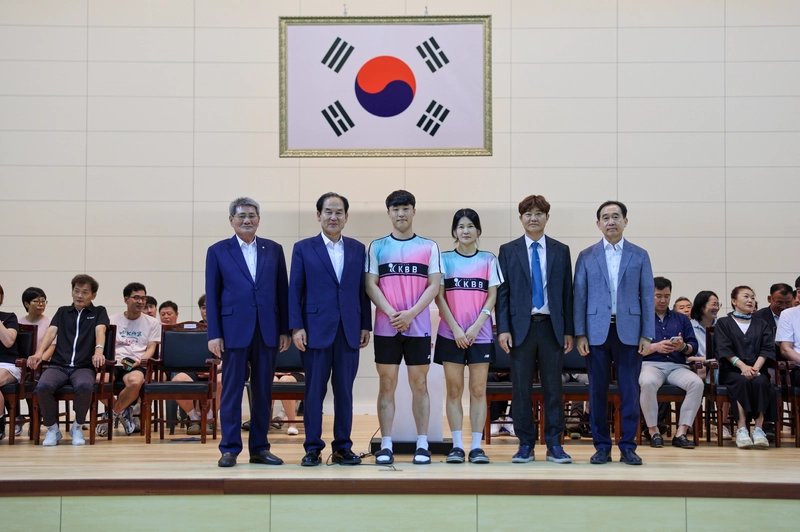 사진설명 = 제11회 진도군수배 배드민턴대회