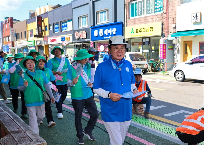 장흥군, 정남진 장흥 물축제 손님맞이 친절캠페인 펼쳐