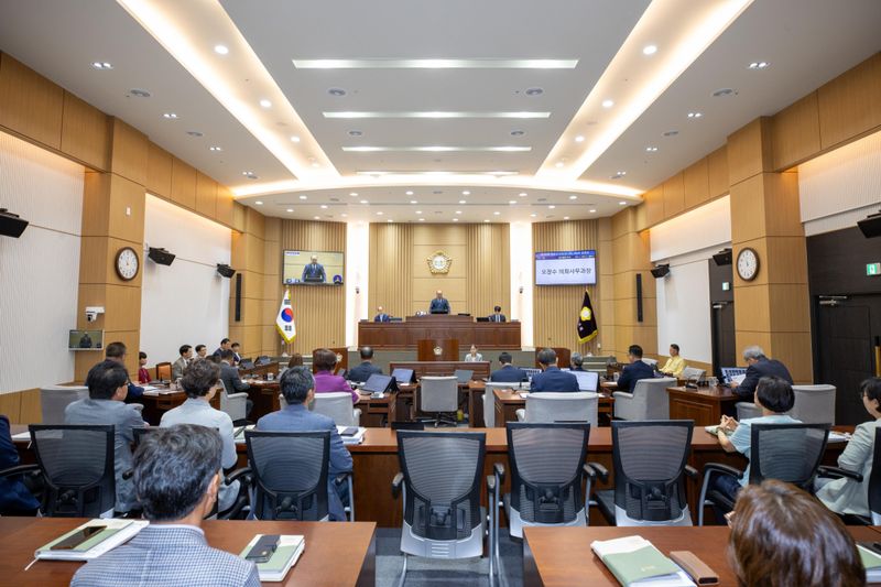 사진설명 = 제345회 해남군의회 임시회 폐회