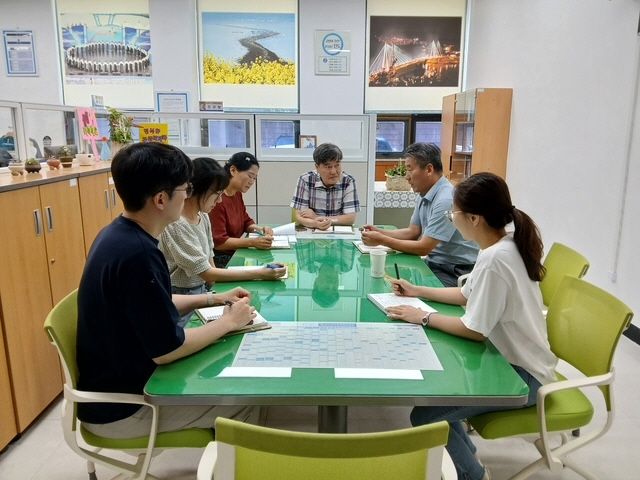 사진설명 = 진도군, 암 환자 자격변동 대상자 발굴해 의료비 지원 호평
