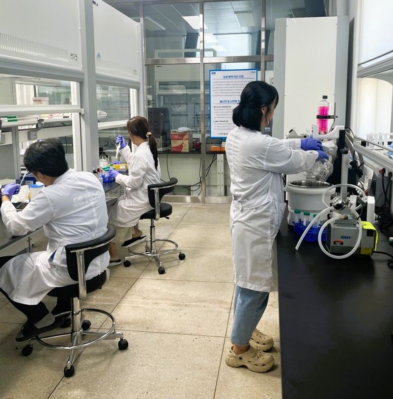 사진설명 = 장성군 농산물안전분석실