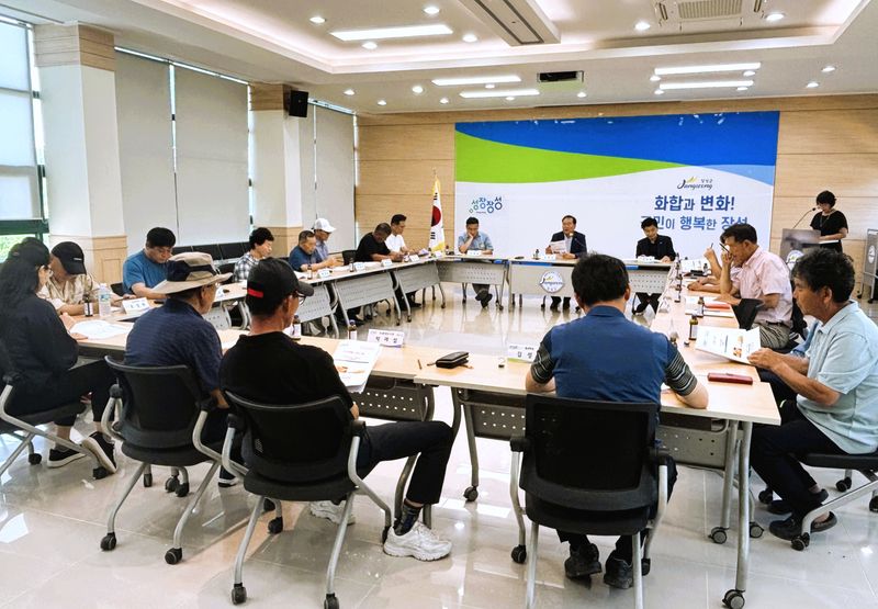 사진설명 = 장성군 남면이 축제위원회 회의를 거쳐 소규모 마을축제 구상을 마무리했다