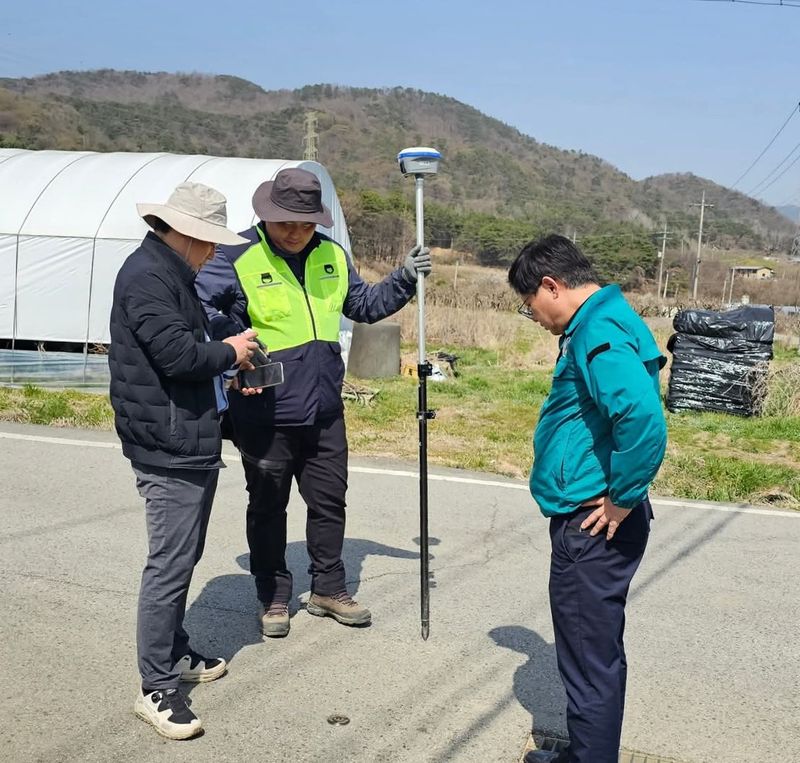 사진설명 = 장성군, 지적기준점 일제조사 ‘매듭’