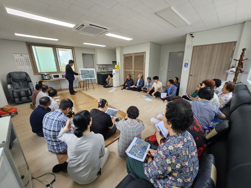 사진설명 = 영광군, 상가 반복 침수지역 피해방지 대책 주민설명회 개최