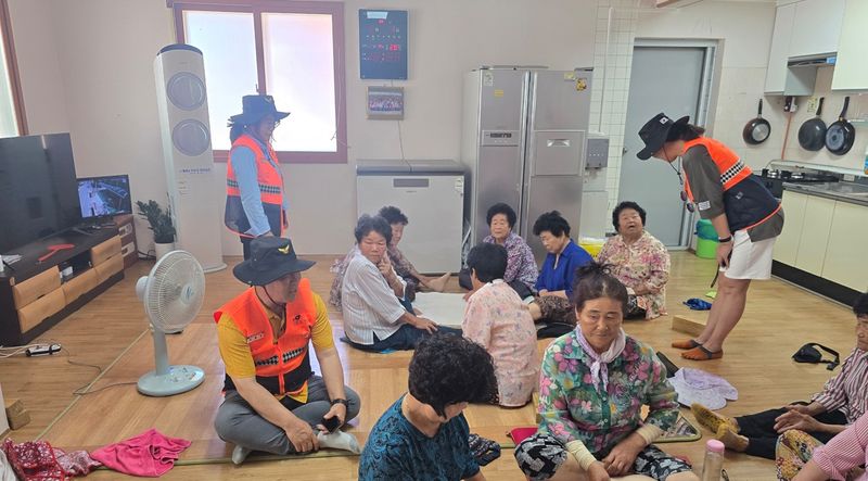 사진설명 = 진도군의용소방대, 여름철 폭염대비“지역 안전지킴이 순찰’강화