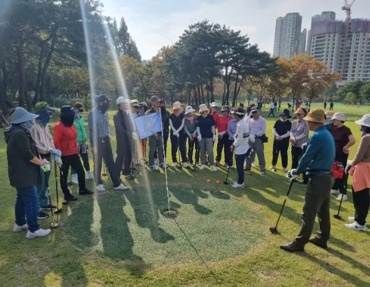 사진 = 광주광역시체육회, ‘파크골프 안전교실’ 운영