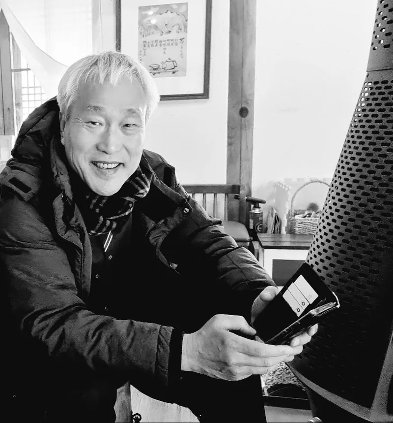 사진 = 코리아안전뉴스 오명하 편집장이 자원봉사 544시간을 봉사하여 자원봉사자 "영예인증"자로 선정되었다.