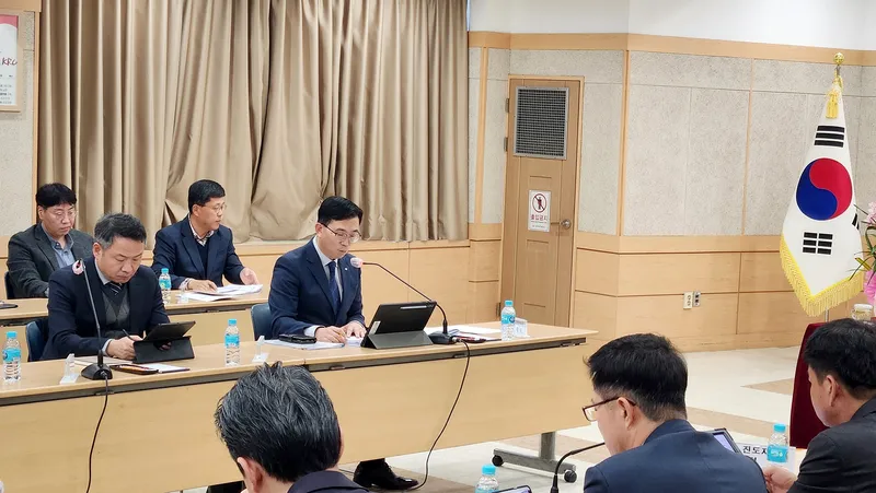 사진 = 김재식 본부장은 업무보고에서 올해 중점과제를 추진해 경영목표 7,349억원을 달성하겠다고 밝혔다