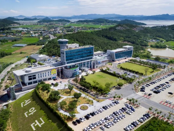 사진 = 신안군, 아이 키우기 좋은 환경 조성