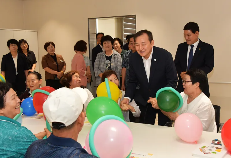 사진 = 담양군 향촌노인종합복지관 개관식