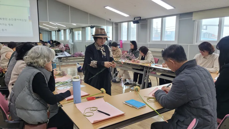 사진 = 인생이모작지원센터 프로그램 활동사진.