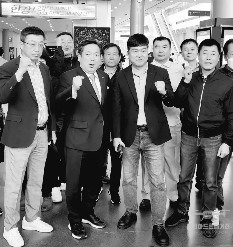사진 = 광주광역시 서구 김대중컨벤션센터에서는 "포럼광주만민공동회출범식"이 13일 오후3시 김대중컨벤션센터 4층 컨벤션홀에서 광주시민 1만여명이 참석한 가운데 성대한 출범식을 가졌다.