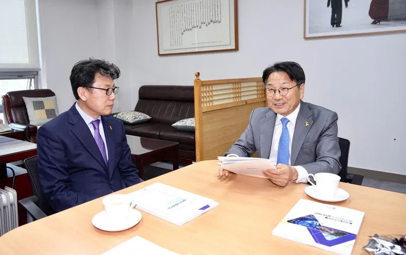 사진=진성준 더불어민주당 정책위의장 면담