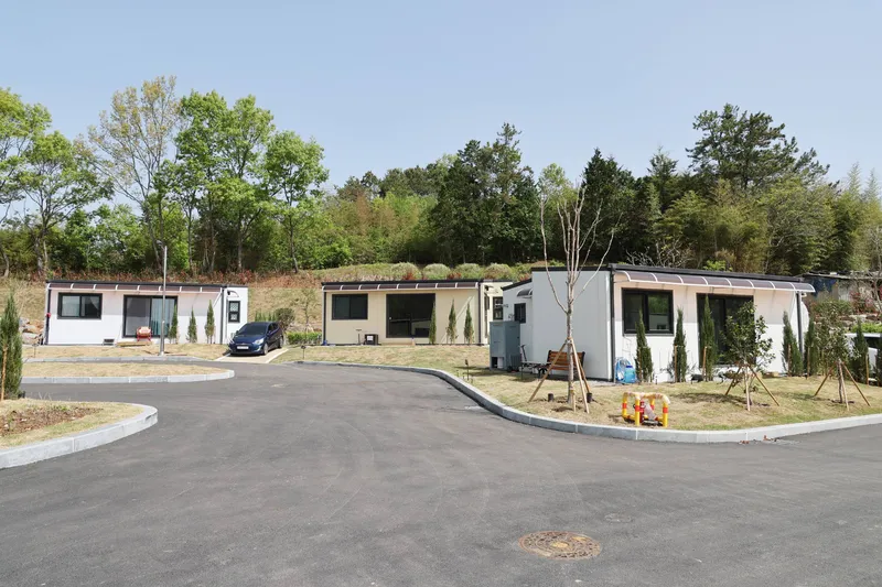 사진설명 = 농산어촌 유학마을 준공