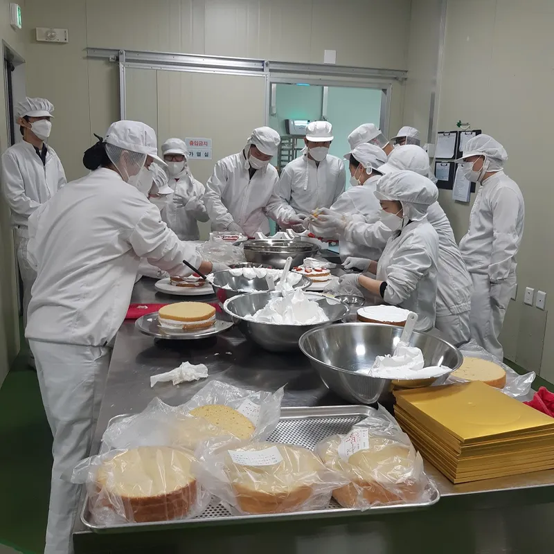 사진설명 = 장애인 직업재활프로그램 제빵