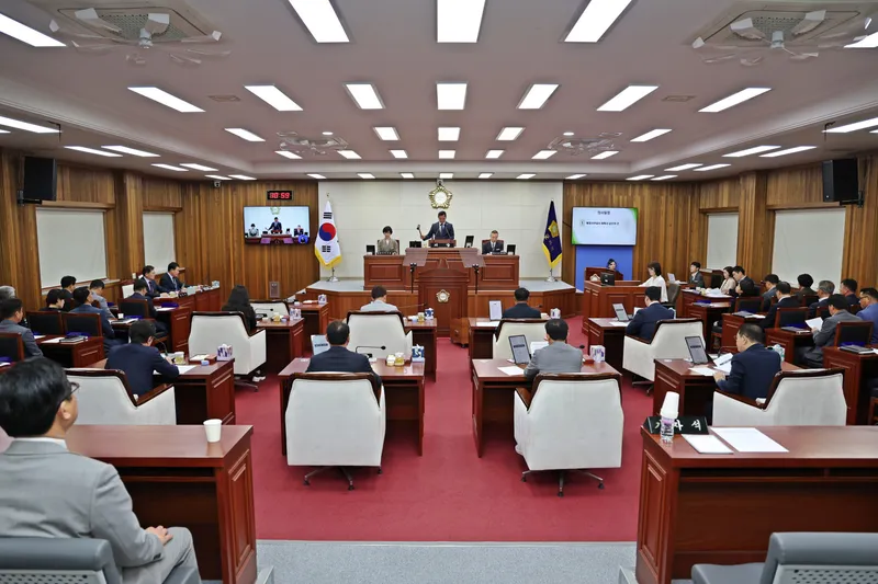 사진설명 = 제301회 임시회 2차 본회의