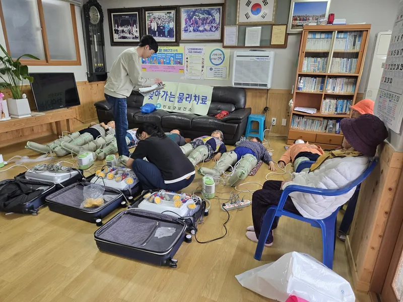 사진설명 = 진도군, 의료 취약 마을에 ‘찾아가는 물리치료센터’ 호평