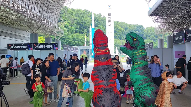 사진설명 = 세계공룡의 날 기념 박람회