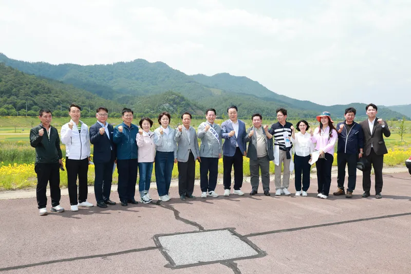 사진설명 = 김영록 전남도지사 화순파크골프장 현장 방문 기념사진