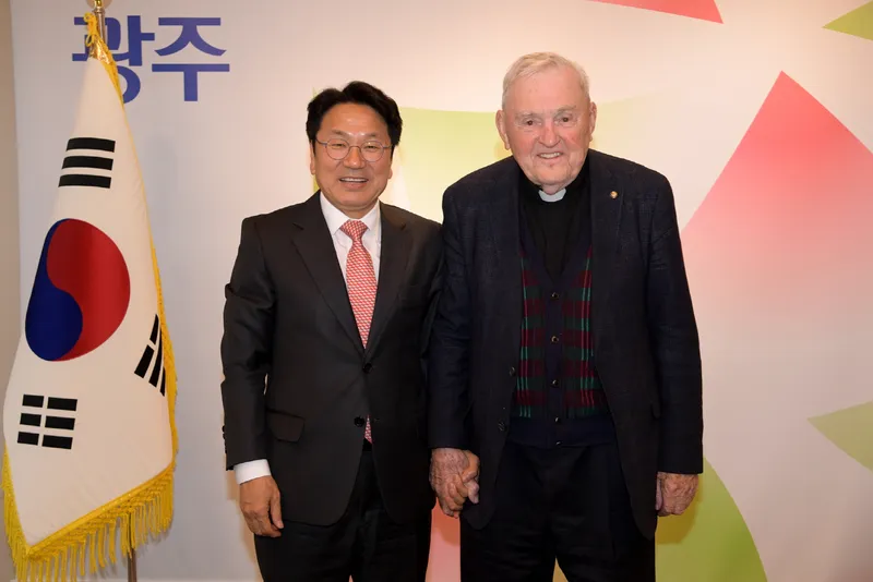 사진설명 = 천노엘 신부 면담