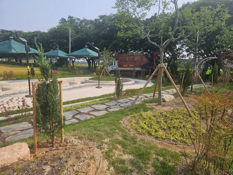 사진설명 = 함평군, 실외 정원 전경
