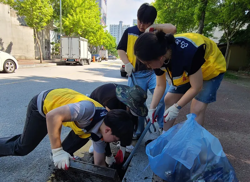 사진설명 = 하남동 빗물받이 합동 점검 사진