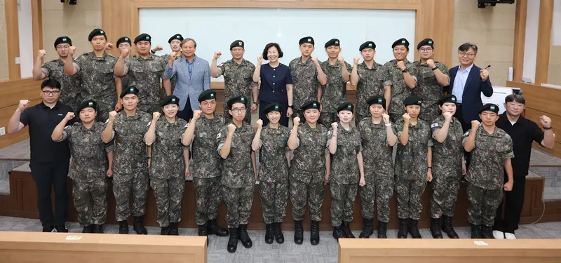 사진설명 = 광주대 학군사관후보생 ‘하계입영훈련 출정식’