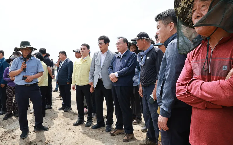 사진설명 = 함평군, 벼(가루쌀) 무논점파 직파재배 현장 연시회 개최
