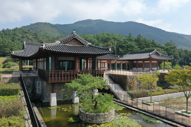 사진설명 = 땅끝순례문학관