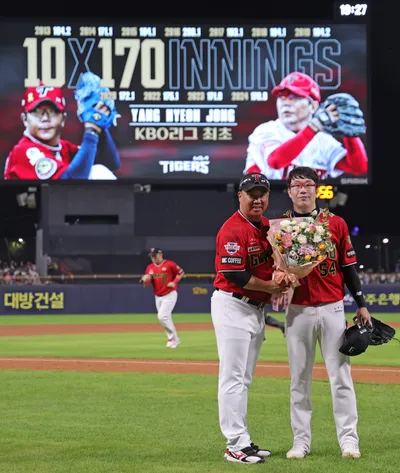 양현종, KBO 리그 최초 10시즌 연속 170이닝 투구